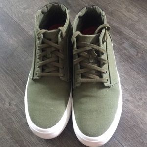 Shoes for crews certified non slip high tops